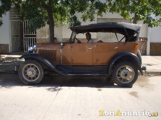 juan jose oyhamburu restaura coches antiguos